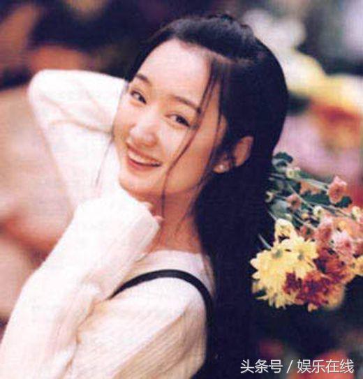 杨钰莹近照，玉女形象崩塌，嫁小四岁富商？