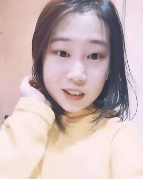 小沈阳微博跟风秀恩爱，13岁女儿大变样，却被眼尖网友发现破绽