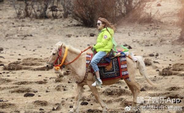 你们不想知道明星们的朋友圈到底是什么画风的吗？