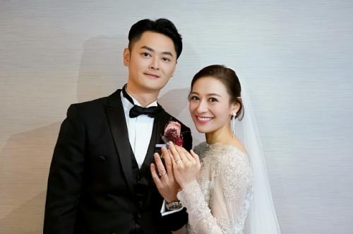 曹云金前任女友婚后幸福依旧 网友表示还好当年分手了