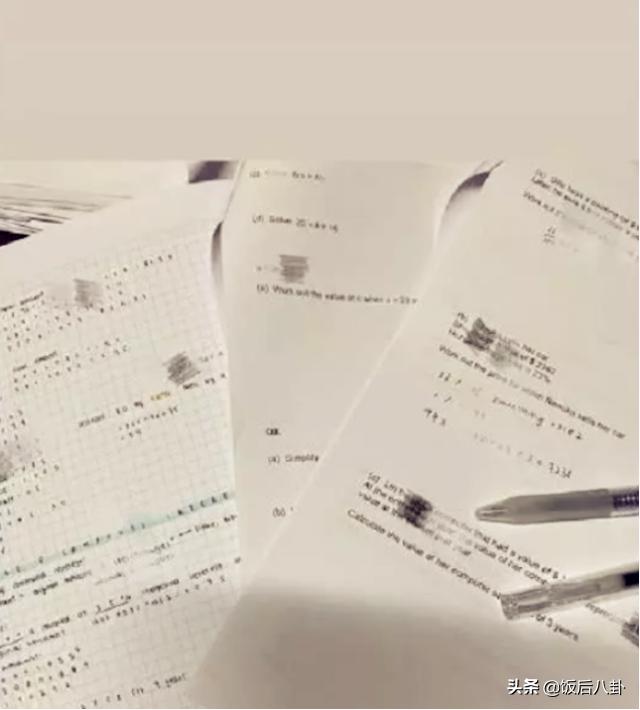 李嫣参加学校派对打扮酷过王菲，留学不到4个月瘦了一大圈