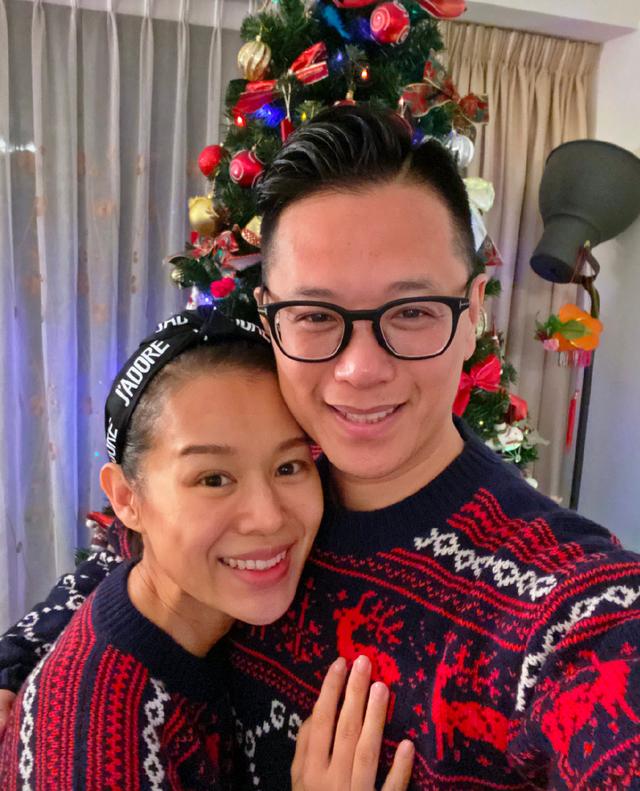 胡杏儿与老公庆祝结婚四周年 李乘德称赞胡杏儿是最完美的老婆