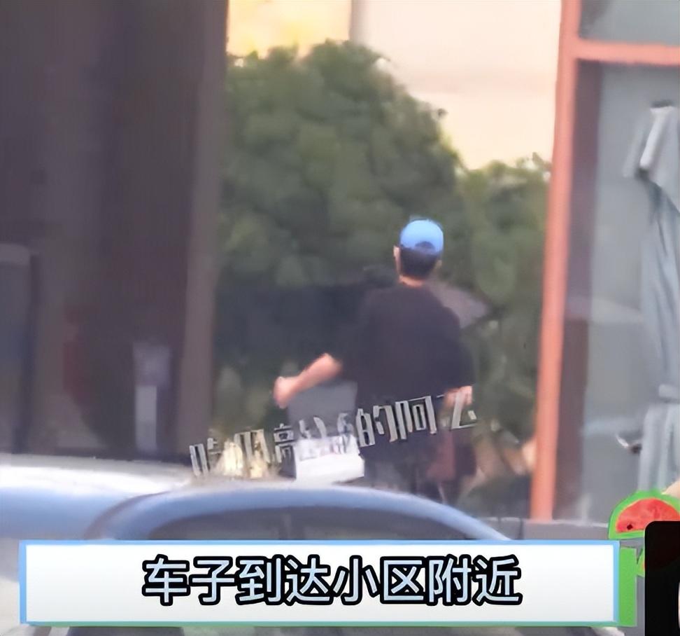 张雨绮罕见带龙凤胎露面！俩助理全程陪伴，饭后与小男友甜蜜约会