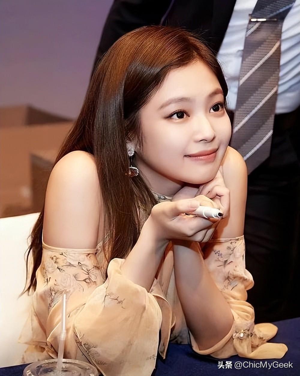 舞台划水引爆K-POP圈！Jennie：我比其他女孩更容易受伤