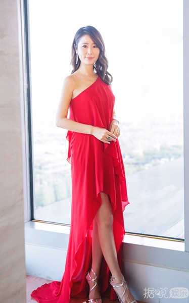 芭莎明星慈善夜你们看到了什么？我看到了颜值和一场完美时装show啊