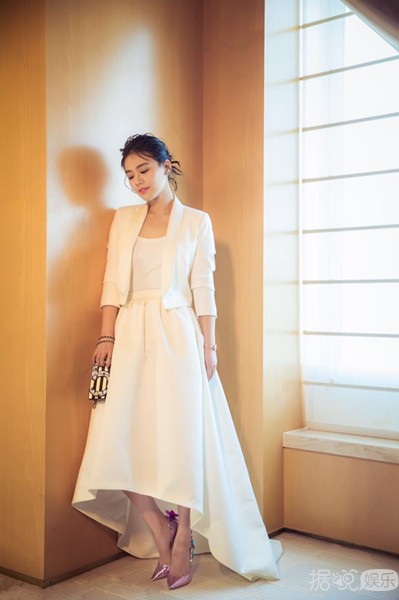 芭莎明星慈善夜你们看到了什么？我看到了颜值和一场完美时装show啊