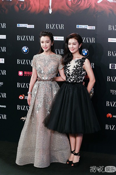 芭莎明星慈善夜你们看到了什么？我看到了颜值和一场完美时装show啊