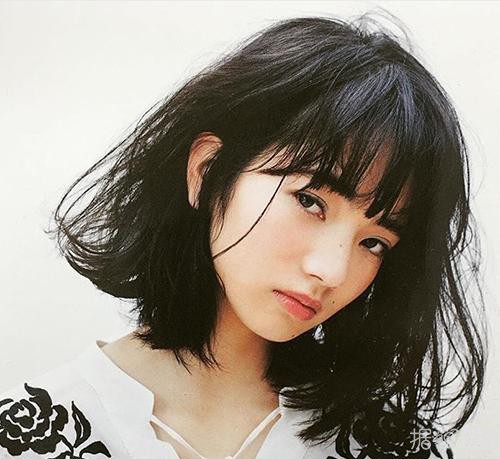 权志龙和没和小松菜奈谈恋爱我不知道，我只知道这妹子真的很日系小清新！