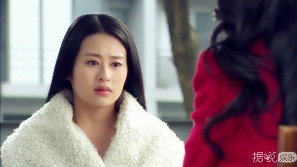 女星不易做！当年的小胖兔颖儿现在瘦成了排骨精...