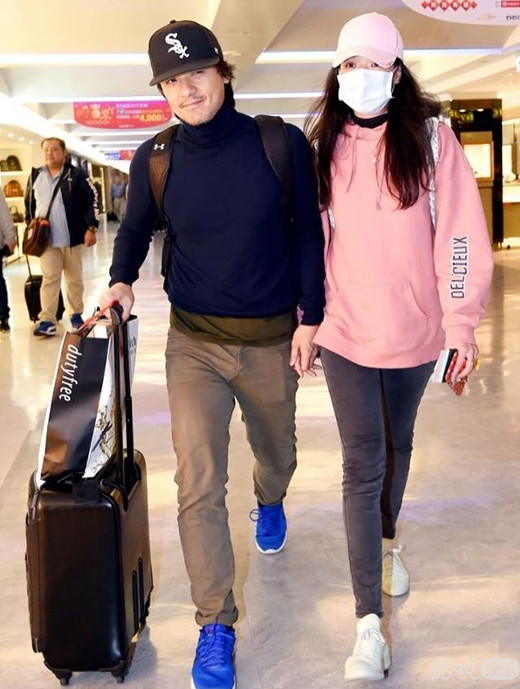 舒淇冯德伦首合体公开秀恩爱 终于等到女神狗粮啦！