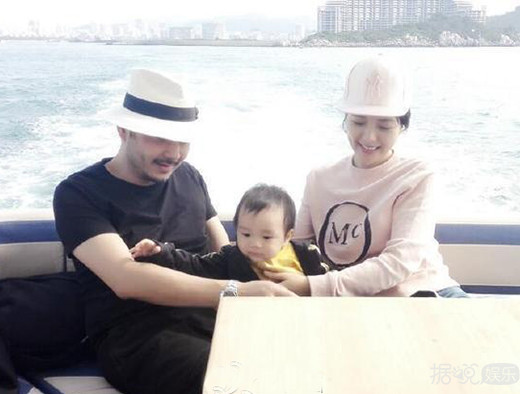 汪涵杨乐乐一家同游澳洲 有一种爱情叫汪涵和杨乐乐
