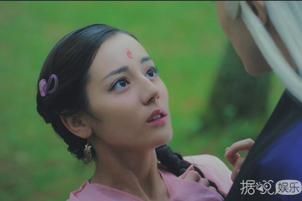 《三生三世十里桃花》凤九上线 迪丽热巴真的是美呆了