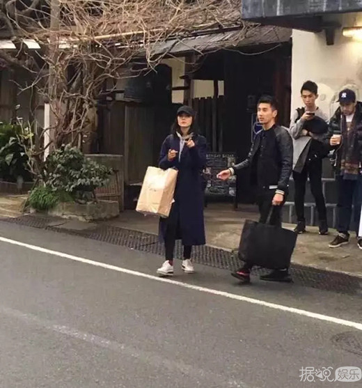 赵又廷高圆圆又双叒叕来虐狗 真不愧是对"屠狗夫妇"