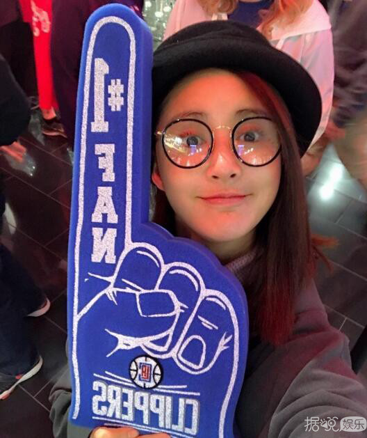 袁弘张歆艺NBA看球赛 女方的一条微博暗示真怀上了？