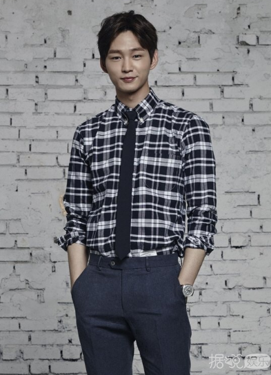  权相佑时隔16年再搭档崔江熙 携手出演《推理的女王》