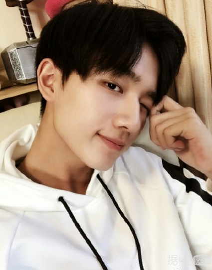 李宏毅无缘北电将复读 曾出演《恶魔少爷别吻我》男主角