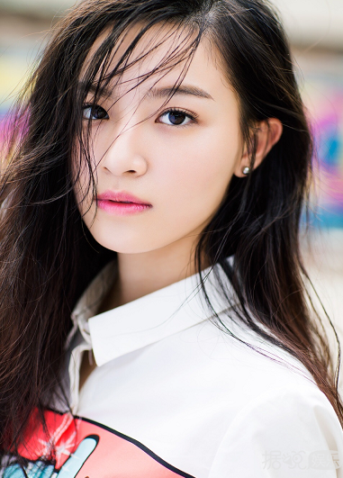 what?《大唐荣耀》何灵依竟是《巴啦啦小魔仙》中的方珍妮，你造吗？