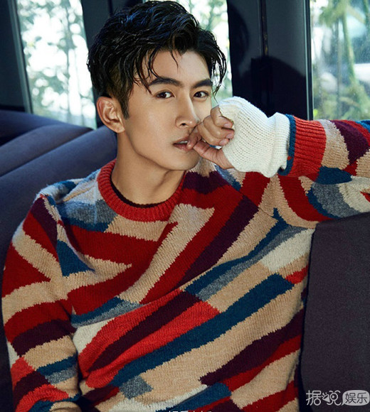 张云龙王一菲恋情曝光 男方去年也曾与迪丽热巴同游日本