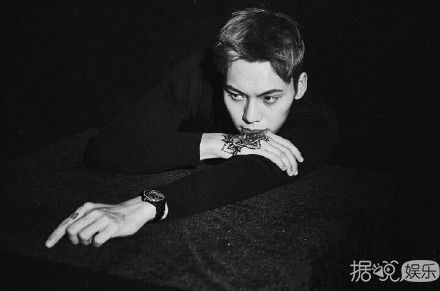 陈伟霆微博和INS完全两幅面孔？