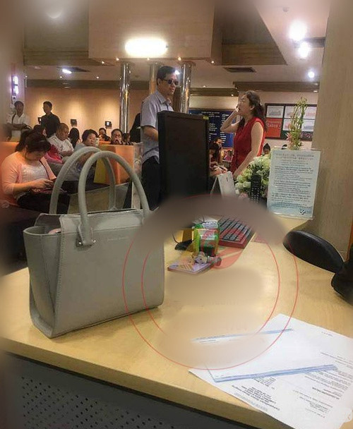 卓伟被偷拍跟老婆到泰国做试管婴儿 果然出来混迟早是要还的