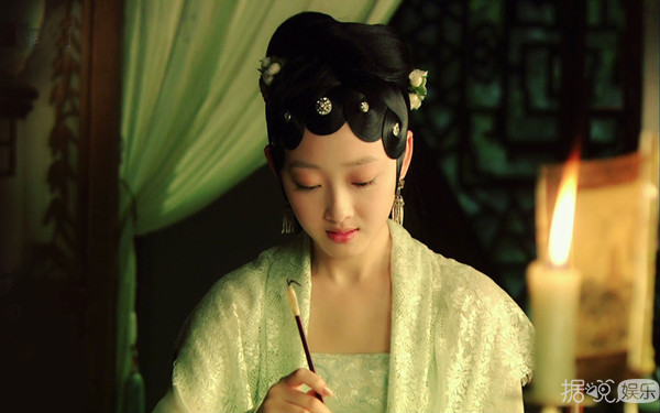 演林黛玉的蒋梦婕拍了《男人装》，画面这么性感！