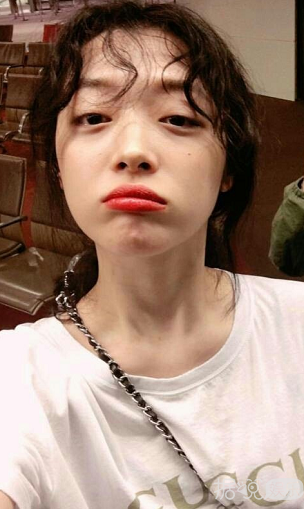 解放天性美少女崔雪莉和崔子分手? 这是放飞完了吗? 解放天性美少女崔雪莉和崔子分手? 这是放飞完了吗?
