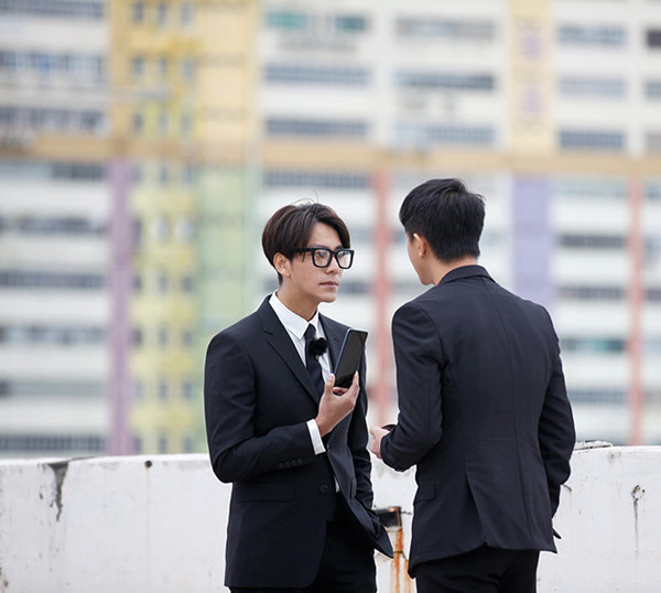 《二十四小时》陈坤吴磊董大力香港街头上演西装版《无间道》