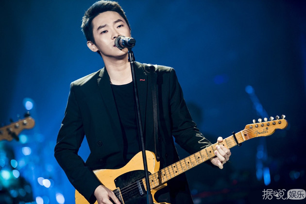 《歌手》梁博得到歌手内投第一却踢馆失败，因他出身于《中国好声音》？