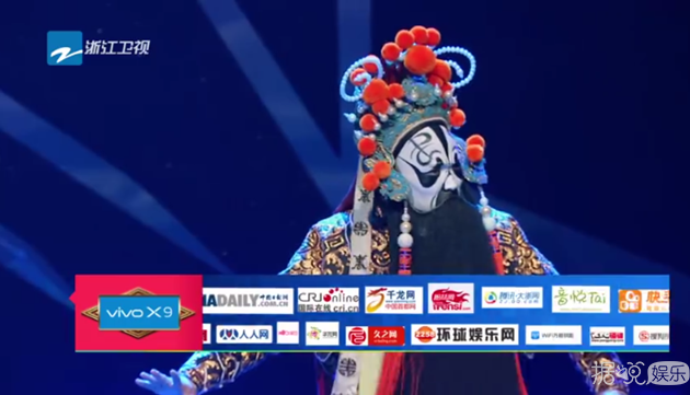 尹正《王牌对王牌》扮演虞姬“持剑自刎”，致敬哥哥张国荣