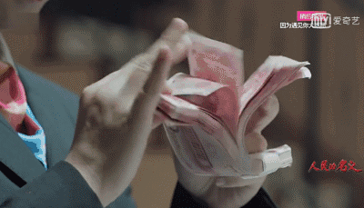 反腐大剧《人民的名义》花式点钞片段爆红 亮瞎了网友眼睛