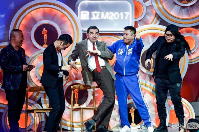 《欢乐喜剧人》收官文松夺冠，憨豆郭德纲舞台会师