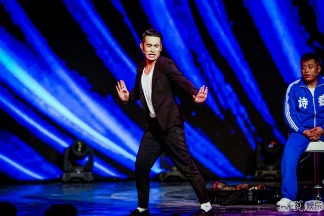 《欢乐喜剧人》收官文松夺冠，憨豆郭德纲舞台会师