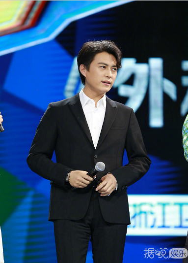 电视剧《外科风云》发布会靳东白百合一言不合就开怼