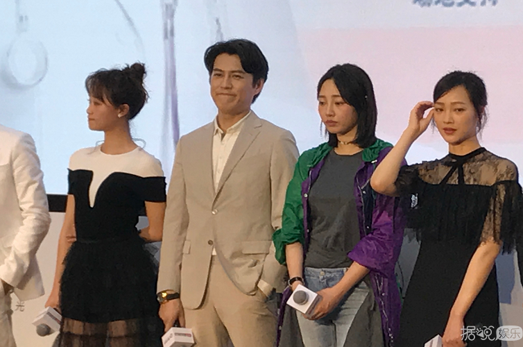 电视剧《外科风云》发布会靳东白百合一言不合就开怼