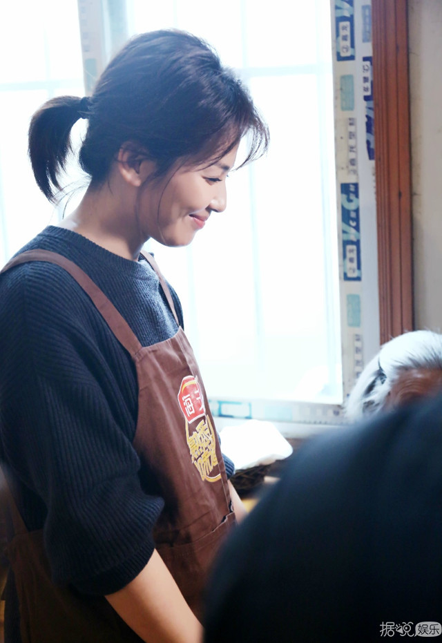 《熟悉的味道》刘涛为一份20年的恩情踏上寻人之路，数次哽咽落泪