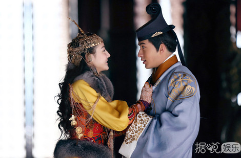 迪丽热巴大学时期就已"结婚"？新郎竟是《半妖倾城》里的米热