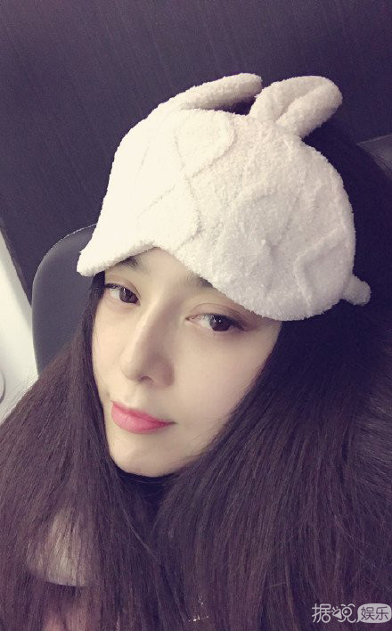范冰冰不露耳朵是因为它丑 杨幂拍照露左脸原来是因为这个……