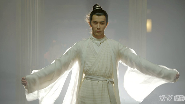 于朦胧加盟《七十二层奇楼》，化身最帅琴师仙气十足