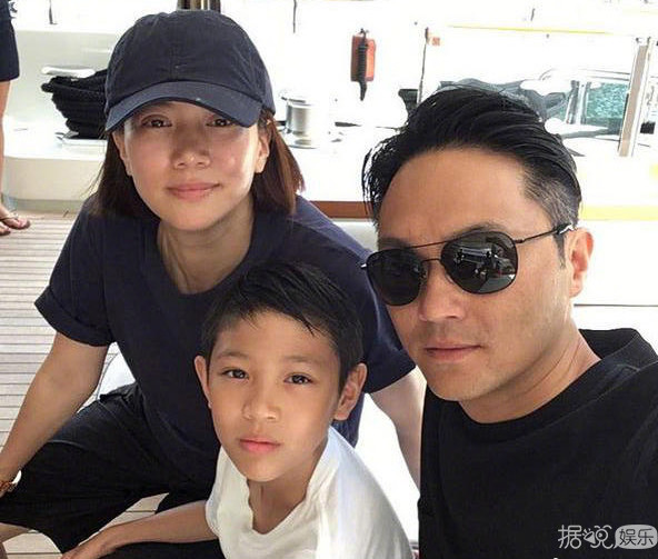 袁咏仪儿子太帅被求出道 星二代告诉你基因的重要性！