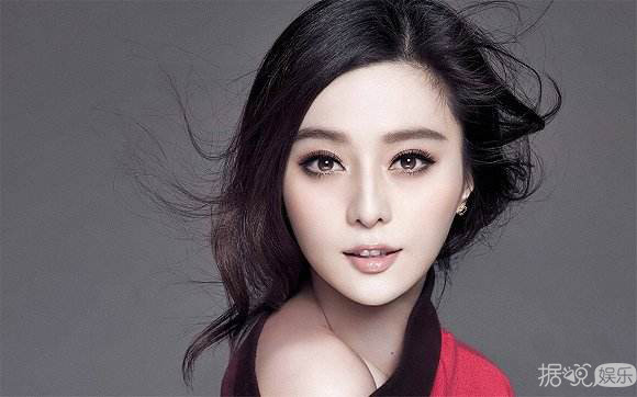 范冰冰首次以评委身份亮相戛纳红毯，此次的她会以何种造型艳压群芳呢？