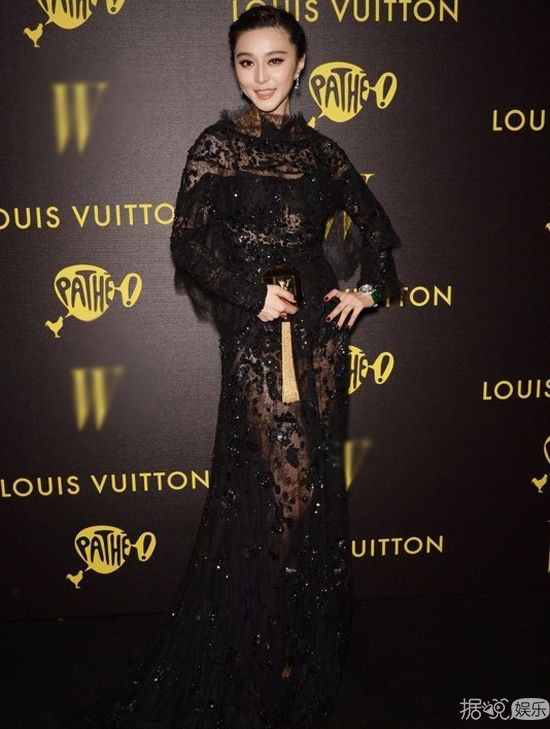 范冰冰首次以评委身份亮相戛纳红毯，此次的她会以何种造型艳压群芳呢？