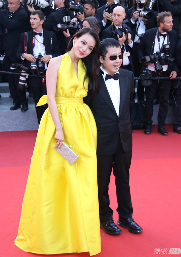 范冰冰穿龙袍红遍戛纳，舒淇也不甘示弱光靠这一点就能甩她几条街！