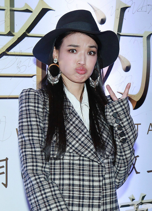 范冰冰穿龙袍红遍戛纳，舒淇也不甘示弱光靠这一点就能甩她几条街！