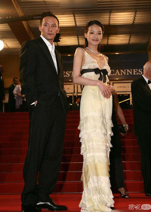 范冰冰穿龙袍红遍戛纳，舒淇也不甘示弱光靠这一点就能甩她几条街！