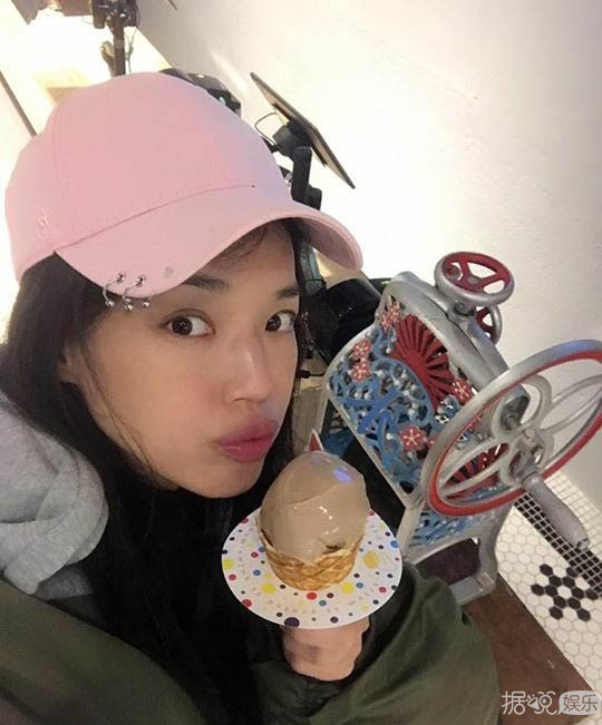 范冰冰穿龙袍红遍戛纳，舒淇也不甘示弱光靠这一点就能甩她几条街！