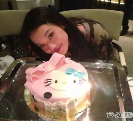 范冰冰穿龙袍红遍戛纳，舒淇也不甘示弱光靠这一点就能甩她几条街！