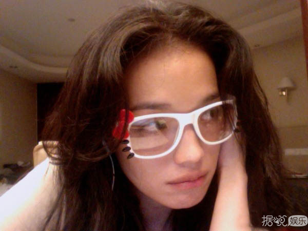 范冰冰穿龙袍红遍戛纳,舒淇也不甘示弱光靠这一点就能甩她几条街! 范冰冰穿龙袍红遍戛纳,舒淇也不甘示弱光靠这一点就能甩她几条街!