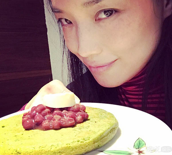 范冰冰穿龙袍红遍戛纳,舒淇也不甘示弱光靠这一点就能甩她几条街! 范冰冰穿龙袍红遍戛纳,舒淇也不甘示弱光靠这一点就能甩她几条街!