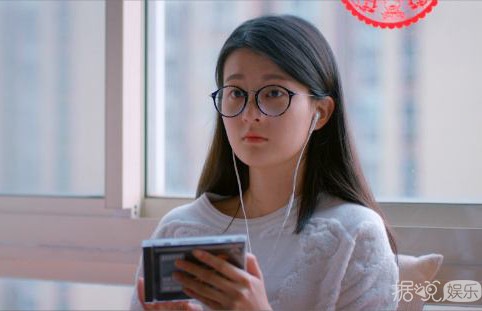 《欢乐颂2》里的"关关"扮演者乔欣，现实中的她却有着两副面孔