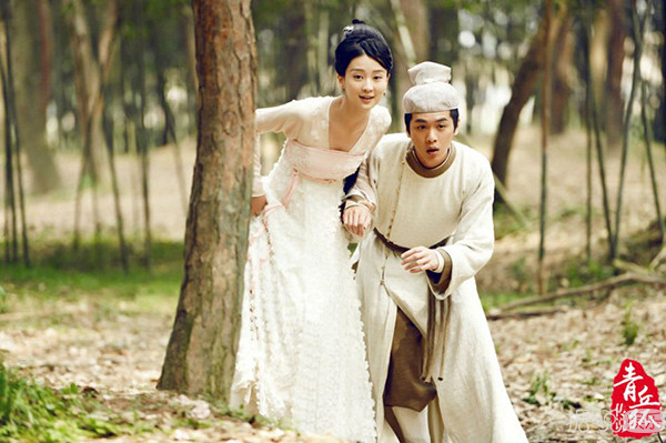 《欢乐颂2》里的"关关"扮演者乔欣，现实中的她却有着两副面孔